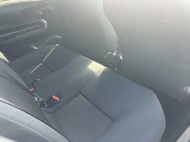 アクア Ｓスタイルブラック　走行２．６万キロ　ワンオーナー　ナビＴＶ　シートヒーター　ＥＴＣ　キーフリー　プッシュスタート　スペアキー（44枚目）