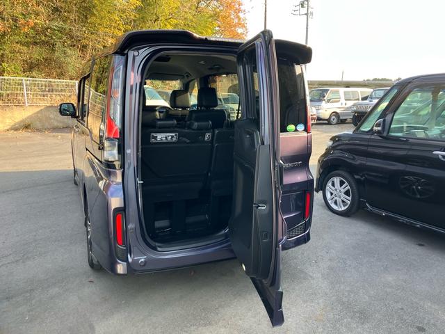 ステップワゴンスパーダ スパーダ・クールスピリット ホンダセンシング 9インチナビ 両側パワースライドドア ドライブレコーダー ETC スマートキー ドアバイザー 7人乗り バックカメラ フルセグTV Bluetooth(3枚目)