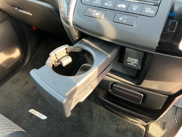 ステップワゴンスパーダ スパーダ・クールスピリット ホンダセンシング 9インチナビ 両側パワースライドドア ドライブレコーダー ETC スマートキー ドアバイザー 7人乗り バックカメラ フルセグTV Bluetooth(22枚目)