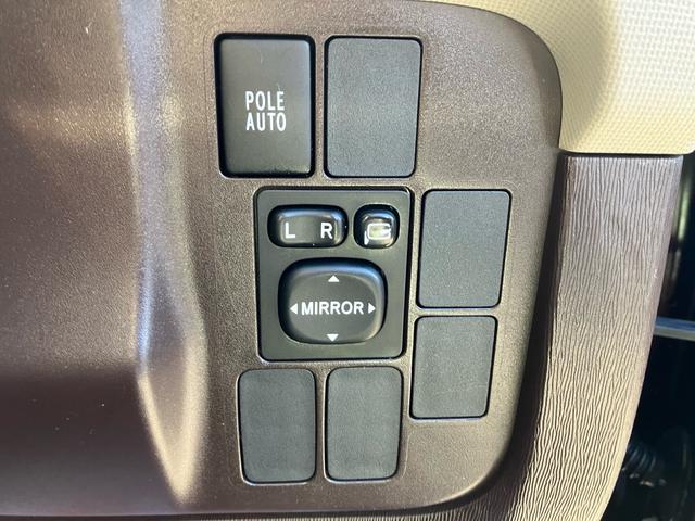 パッソ プラスハナ Cパッケージ スマートキー バックカメラ ドアバイザー フロアマット ETC 電動格納ミラー(6枚目)