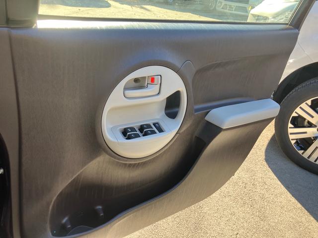 パッソ プラスハナ Cパッケージ スマートキー バックカメラ ドアバイザー フロアマット ETC 電動格納ミラー(12枚目)