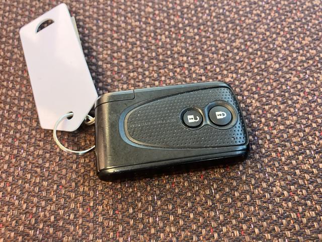 パッソ プラスハナ Cパッケージ スマートキー バックカメラ ドアバイザー フロアマット ETC 電動格納ミラー(20枚目)