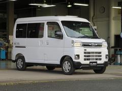 車輌右側面後方・後方左側・左側面後方にはタジマキャンパーデカールが貼付してあります。 6