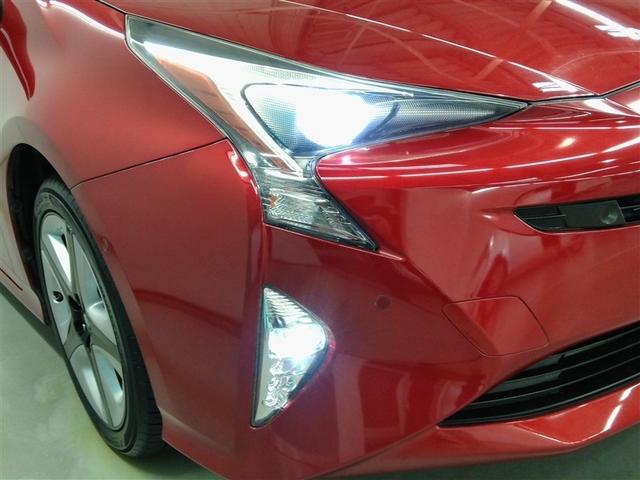 プリウス Ａツーリングセレクション　ハイブリッド　寒冷地　４ＷＤ　安全装備　衝突被害軽減システム　横滑り防止機能　ＡＢＳ　エアバッグ　オートクルーズコントロール　盗難防止装置　バックカメラ　ＥＴＣ　ドラレコ　ミュージックプレイヤー接続可（9枚目）