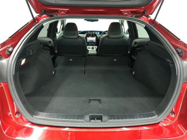 プリウス Ａツーリングセレクション　ハイブリッド　寒冷地　４ＷＤ　安全装備　衝突被害軽減システム　横滑り防止機能　ＡＢＳ　エアバッグ　オートクルーズコントロール　盗難防止装置　バックカメラ　ＥＴＣ　ドラレコ　ミュージックプレイヤー接続可（19枚目）