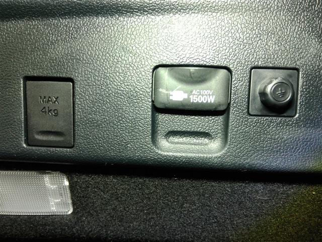 プリウス Ａツーリングセレクション　ハイブリッド　寒冷地　４ＷＤ　安全装備　衝突被害軽減システム　横滑り防止機能　ＡＢＳ　エアバッグ　オートクルーズコントロール　盗難防止装置　バックカメラ　ＥＴＣ　ドラレコ　ミュージックプレイヤー接続可（21枚目）