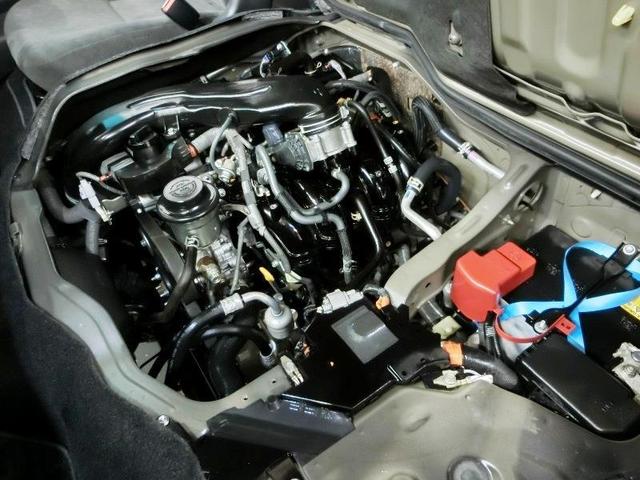 ハイエースワゴン GL ワンオーナー 衝突被害軽減システム 横滑り防止機能 ABS エアバッグ 盗難防止装置 バックカメラ 後席モニター ETC ドラレコ ミュージックプレイヤー接続可 CD スマートキー キーレス フル装備(9枚目)