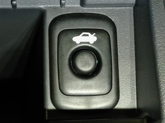 トランクオープンスイッチです。