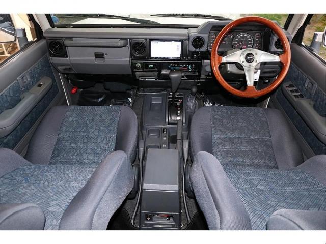 ランドクルーザー70(トヨタ)ZX 後期型HZJ76 リフト ランドクルーザー70(トヨタ)ZX 後期型HZJ76 リフト
