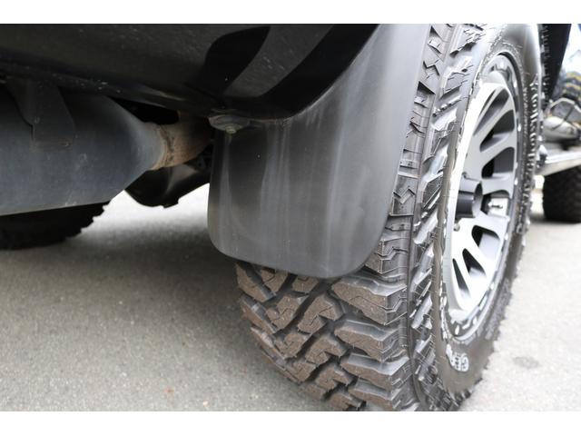 ハイラックスサーフ SSR-Xリミテッド ブラック 2インチリフトアップ 後期モデル 2700ccガソリン車 ETC【新品】インナーブラックヘッドライト【新品】タコマLOOKグリル【新品】デルタOVALホイール【新品】ジオランダーMTタイヤ(37枚目)