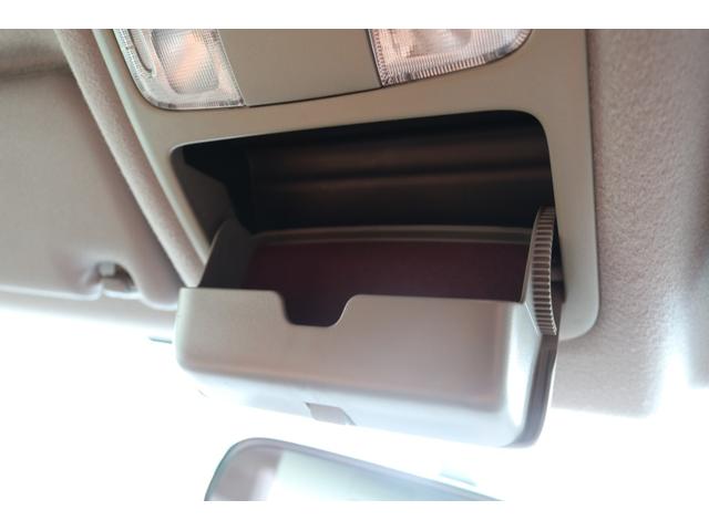 ハイラックスサーフ SSR-Xリミテッド ブラック 2インチリフトアップ 後期モデル 2700ccガソリン車 ETC【新品】インナーブラックヘッドライト【新品】タコマLOOKグリル【新品】デルタOVALホイール【新品】ジオランダーMTタイヤ(39枚目)