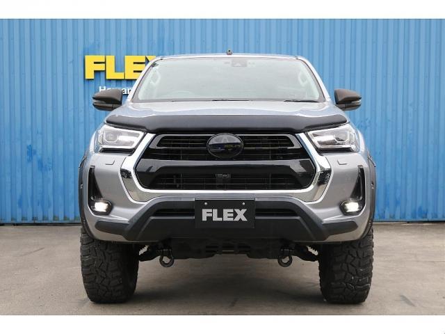 大型グリルにバグガード＆シャックルフック付き。