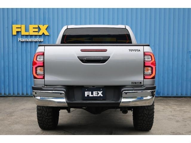 ＴＯＹＯＴＡロゴエンブレムもマットブラックで拘り抜かれた１台です。