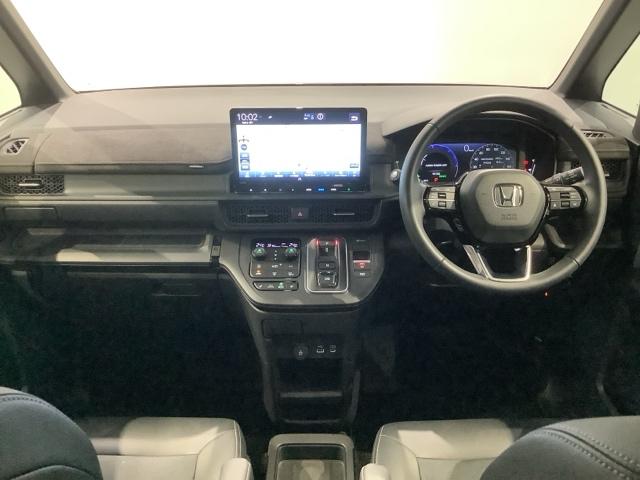 ステップワゴン e:HEVスパーダプレミアムライン HSENSING新車保証試乗車ワンオ-ナ- マルチカメラ Pテールゲート Wエアコン 両側自動ドア Fセグ USB接続 クルーズC 助手席エアバッグ スマートK シ-トヒ-タ- DVD再生 キーフリー(10枚目)