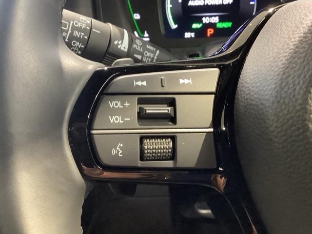 ステップワゴン e:HEVスパーダプレミアムライン HSENSING新車保証試乗車ワンオ-ナ- マルチカメラ Pテールゲート Wエアコン 両側自動ドア Fセグ USB接続 クルーズC 助手席エアバッグ スマートK シ-トヒ-タ- DVD再生 キーフリー(11枚目)