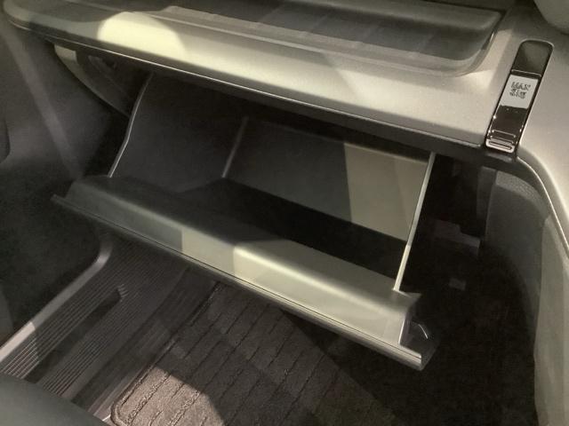 ステップワゴン e:HEVスパーダプレミアムライン HSENSING新車保証試乗車ワンオ-ナ- マルチカメラ Pテールゲート Wエアコン 両側自動ドア Fセグ USB接続 クルーズC 助手席エアバッグ スマートK シ-トヒ-タ- DVD再生 キーフリー(27枚目)