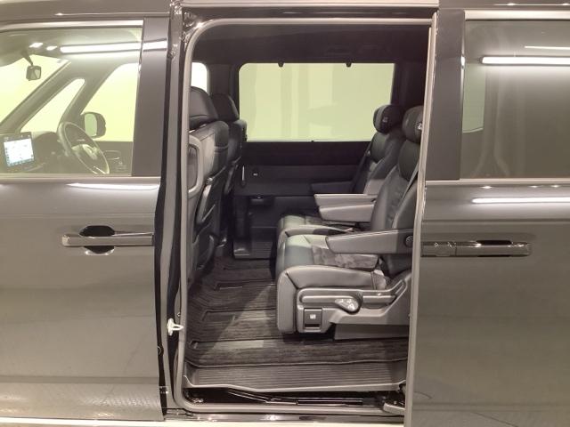 ステップワゴン e:HEVスパーダプレミアムライン HSENSING新車保証試乗車ワンオ-ナ- マルチカメラ Pテールゲート Wエアコン 両側自動ドア Fセグ USB接続 クルーズC 助手席エアバッグ スマートK シ-トヒ-タ- DVD再生 キーフリー(34枚目)