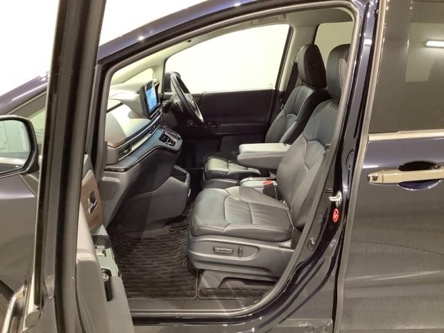 オデッセイハイブリッド e:HEVアブソルート・EX HSENSING 革シ-ト 新車保証 試乗車 レザーシート パワーゲート クルコン パワ-シ-ト 両側自動スライドドア ワンオーナー Rカメラ スマートキー エアバック フルセグTV シートヒーター(31枚目)