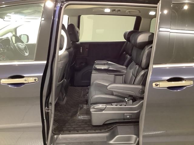 オデッセイハイブリッド e:HEVアブソルート・EX HSENSING 革シ-ト 新車保証 試乗車 レザーシート パワーゲート クルコン パワ-シ-ト 両側自動スライドドア ワンオーナー Rカメラ スマートキー エアバック フルセグTV シートヒーター(32枚目)