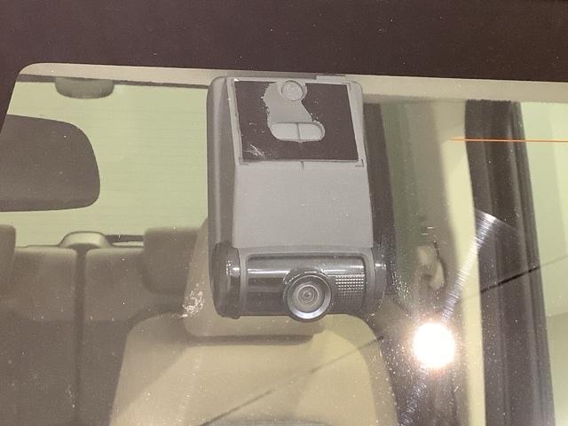 N-BOX Gホンダセンシング 最長5年保証ナビTVRカメラDVD 盗難防止システム Dレコ ETC付 フルフラットシート スマキー LED DVD再生機能 横滑り防止 パワーウィンドウ AAC 地デジTV ベンチシート クルコン(11枚目)