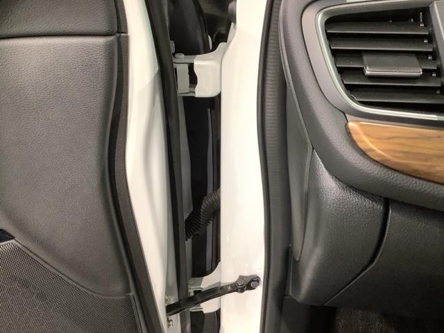 ＣＲ－Ｖハイブリッド ｅ：ＨＥＶＥＸ　ＨＳＥＮＳＩＮＧ　最長５年保証　ワンオ－ナ－　純正ナビＶＲＵ－２２５ＣＶＩ　ＴＶ　Ｒカメラ　ＣＤ録音　ＢＴオーディオ　ＤＶＤ　ＥＴＣ　ＬＥＤライト　フォグライト　ＶＳＡ　クルコン　アルミ　１オーナー（39枚目）