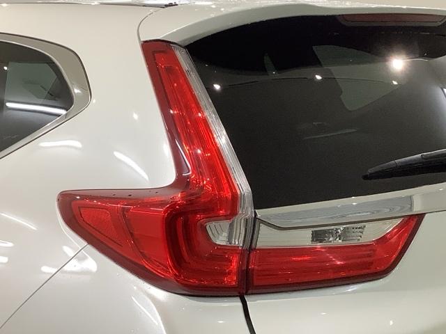ＣＲ－Ｖハイブリッド ｅ：ＨＥＶＥＸ　ＨＳＥＮＳＩＮＧ　最長５年保証　ワンオ－ナ－　純正ナビＶＲＵ－２２５ＣＶＩ　ＴＶ　Ｒカメラ　ＣＤ録音　ＢＴオーディオ　ＤＶＤ　ＥＴＣ　ＬＥＤライト　フォグライト　ＶＳＡ　クルコン　アルミ　１オーナー（42枚目）