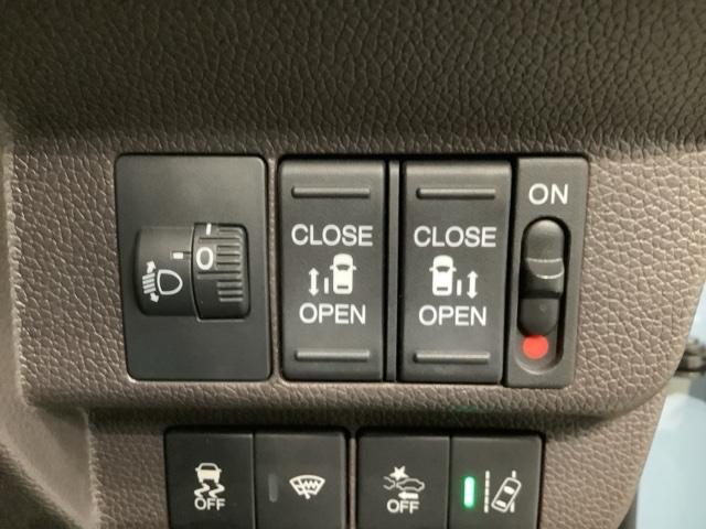 フリード Ｇ・ホンダセンシング　最長５年保証　ワンオ－ナ－　ナビＶＸＭ－２１４ＶＦｉ　ＴＶ　Ｒカメラ　ＣＤ録音　ＢＴオ－ディオ　ＤＶＤ　ＥＴＣ　両側電動ドア　ＶＳＡ　シ－トヒ－タ－　クルコン　スマ－トキ－　スペアキ－　盗難防止装置（13枚目）