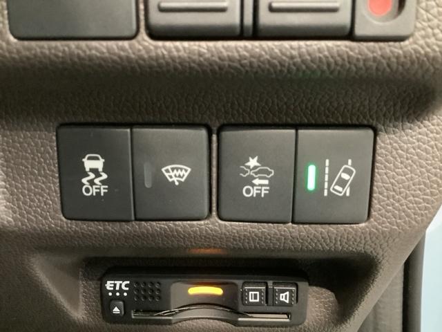 フリード Ｇ・ホンダセンシング　最長５年保証　ワンオ－ナ－　ナビＶＸＭ－２１４ＶＦｉ　ＴＶ　Ｒカメラ　ＣＤ録音　ＢＴオ－ディオ　ＤＶＤ　ＥＴＣ　両側電動ドア　ＶＳＡ　シ－トヒ－タ－　クルコン　スマ－トキ－　スペアキ－　盗難防止装置（14枚目）