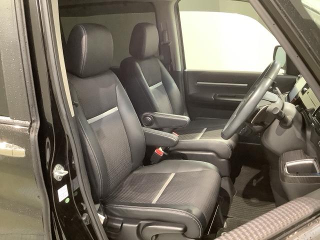 ステップワゴンスパーダ スパーダ・クールスピリットホンダセンシング　１年保証　ナビＶＸＭ－１７５ＶＦＮｉ　ＴＶ　Ｒカメラ　ＣＤ録音　ＤＶＤ　ＥＴＣ　ＬＥＤライト　両側電動ドア　ＶＳＡ　シ－トヒ－タ－　クルコン　アルミ　スマ－トキ－　盗難防止装置　整備記録簿　ＡＡＣ（17枚目）