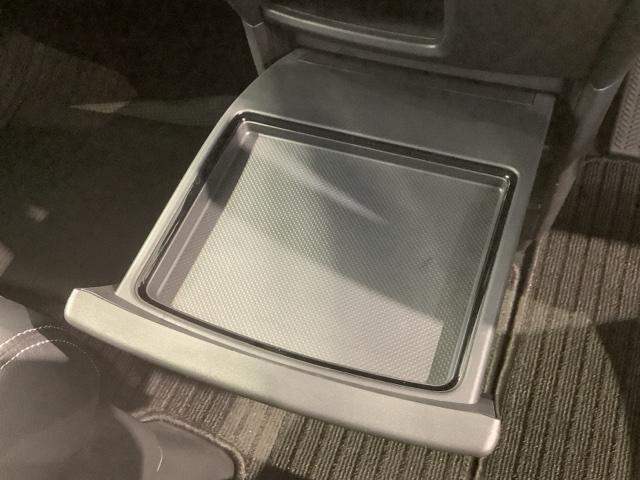 ステップワゴンスパーダ スパーダ・クールスピリットホンダセンシング　１年保証　ナビＶＸＭ－１７５ＶＦＮｉ　ＴＶ　Ｒカメラ　ＣＤ録音　ＤＶＤ　ＥＴＣ　ＬＥＤライト　両側電動ドア　ＶＳＡ　シ－トヒ－タ－　クルコン　アルミ　スマ－トキ－　盗難防止装置　整備記録簿　ＡＡＣ（29枚目）