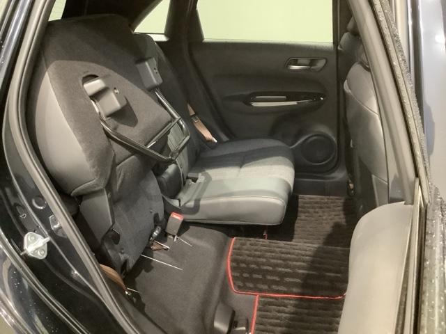 フィット ｅ：ＨＥＶホーム２０周年特別仕様車カーサ　Ｈ　ＳＥＮＳＩＮＧ　最長５年保証　ワンオ－ナ－　ナビＶＸＵ－２２５ＦＴｉ　ＴＶ　Ｒカメラ　ＣＤ録音　ＢＴオ－ディオ　ＤＶＤ　ＥＴＣ　ＬＥＤライト　ＶＳＡ　シ－トヒ－タ－　クルコン　アルミ　スマ－トキ－（32枚目）