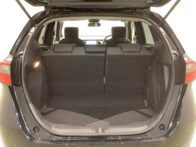 フィット ｅ：ＨＥＶホーム２０周年特別仕様車カーサ　Ｈ　ＳＥＮＳＩＮＧ　最長５年保証　ワンオ－ナ－　ナビＶＸＵ－２２５ＦＴｉ　ＴＶ　Ｒカメラ　ＣＤ録音　ＢＴオ－ディオ　ＤＶＤ　ＥＴＣ　ＬＥＤライト　ＶＳＡ　シ－トヒ－タ－　クルコン　アルミ　スマ－トキ－（35枚目）