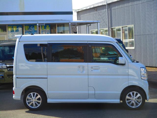 エブリイワゴン ＰＺターボ　左側パワースライドドア　社外ナビフルセグＴＶ　バックカメラ　ドライブレコーダー　純正アルミ（4枚目）