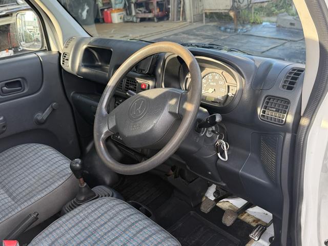 アクティトラック ＳＤＸ　４ＷＤ　２５０ＫＧ吊り簡易クレーン付き　構造変更済　エアコン　パワステ　５速ＭＴ（12枚目）