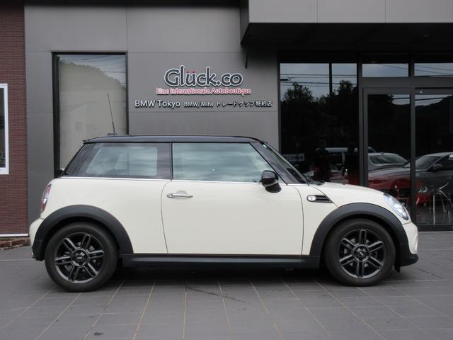 ＭＩＮＩ クーパー　カロッツェリアＨＤＤナビ　フルセグＴＶ　ＤＶＤ再生　Ｂｌｕｅｔｏｏｔｈ対応フルセグ　バックカメラ　純正１６インチアルミ　キセノンヘッドライト　ＥＴＣ（8枚目）