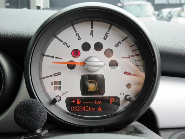 ＭＩＮＩ クーパー　カロッツェリアＨＤＤナビ　フルセグＴＶ　ＤＶＤ再生　Ｂｌｕｅｔｏｏｔｈ対応フルセグ　バックカメラ　純正１６インチアルミ　キセノンヘッドライト　ＥＴＣ（23枚目）