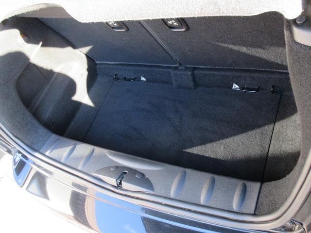 ＭＩＮＩ クーパー　キセノンヘッドライト　純正１６インチアルミ　カロツェリアＨＤＤナビ　フルセグＴＶ　ＤＶＤ再生　ミュージックサーバー　Ｂｌｕｅｔｏｏｔｈ対応　バックカメラ　ＥＴＣ（15枚目）