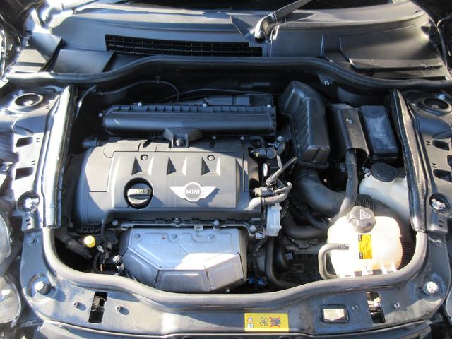 ＭＩＮＩ クーパー　キセノンヘッドライト　純正１６インチアルミ　カロツェリアＨＤＤナビ　フルセグＴＶ　ＤＶＤ再生　ミュージックサーバー　Ｂｌｕｅｔｏｏｔｈ対応　バックカメラ　ＥＴＣ（36枚目）