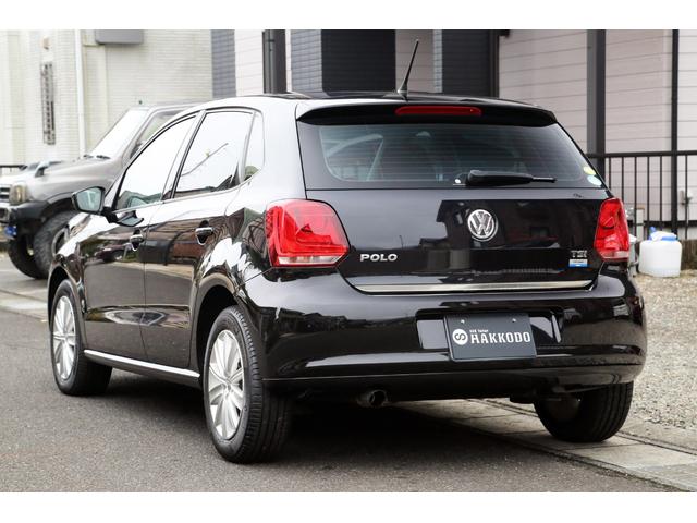 ポロ ＴＳＩコンフォートライン　走行２，７５０ｋｍ　ディーラー整備車両　ディーラー記録簿計１４枚完備（2枚目）