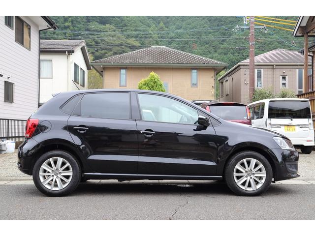 ポロ ＴＳＩコンフォートライン　走行２，７５０ｋｍ　ディーラー整備車両　ディーラー記録簿計１４枚完備（12枚目）