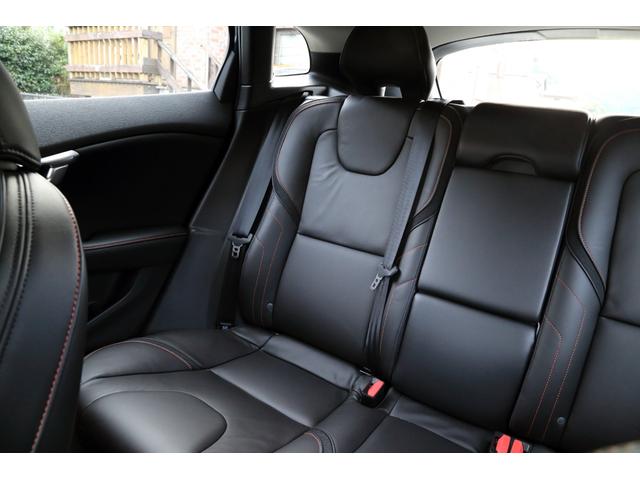 V40 オーシャンレースエディション 150台限定車 走行7,000km(15枚目)