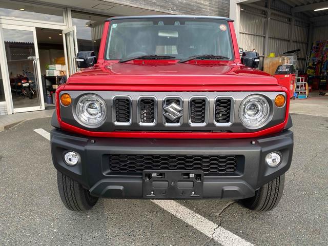 ジムニーノマド ＦＣ　ノマド／登録済未使用車／シズリングレッド／４ＷＤ／オートクルーズコントロール／衝突被害軽減システム／ＬＥＤヘッドランプ／オートハイビーム／全席パワーウィンドウ／シートヒーター／ＳＵＶ／５ドア（4枚目）