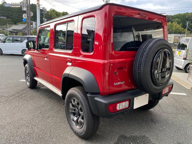 ジムニーノマド ＦＣ　ノマド／登録済未使用車／シズリングレッド／４ＷＤ／オートクルーズコントロール／衝突被害軽減システム／ＬＥＤヘッドランプ／オートハイビーム／全席パワーウィンドウ／シートヒーター／ＳＵＶ／５ドア（9枚目）