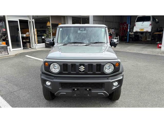 ジムニーシエラ JC 登録済未使用車/ワンオーナー/禁煙車/4WD/スマートキー/アダクティブクルーズコントロール/衝突被害軽減システム/オートライト/LEDヘッドランプ/ヘッドライトウォッシャー/アルミホイール(3枚目)