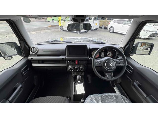 ジムニーシエラ JC 登録済未使用車/ワンオーナー/禁煙車/4WD/スマートキー/アダクティブクルーズコントロール/衝突被害軽減システム/オートライト/LEDヘッドランプ/ヘッドライトウォッシャー/アルミホイール(10枚目)