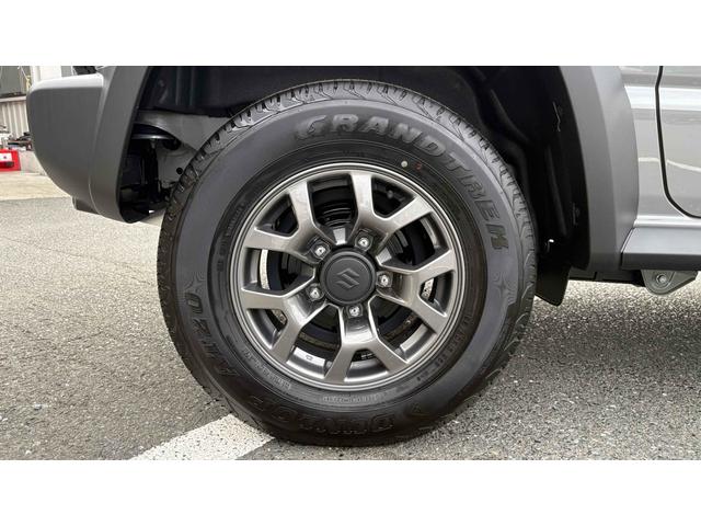 ジムニーシエラ JC 登録済未使用車/ワンオーナー/禁煙車/4WD/スマートキー/アダクティブクルーズコントロール/衝突被害軽減システム/オートライト/LEDヘッドランプ/ヘッドライトウォッシャー/アルミホイール(25枚目)