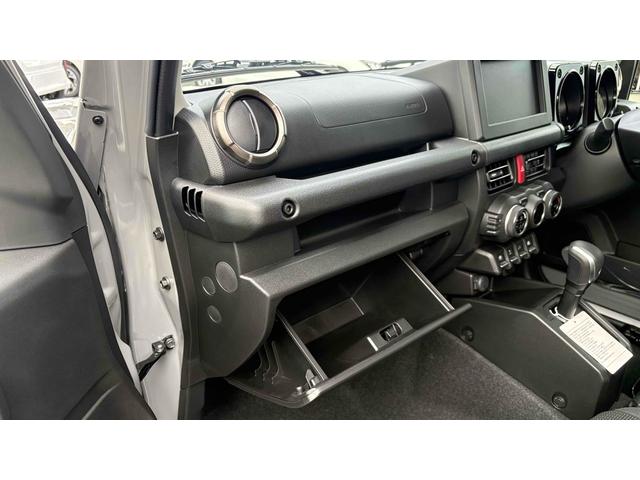 ジムニーシエラ JC 登録済未使用車/ワンオーナー/禁煙車/4WD/スマートキー/アダクティブクルーズコントロール/衝突被害軽減システム/オートライト/LEDヘッドランプ/ヘッドライトウォッシャー/アルミホイール(39枚目)