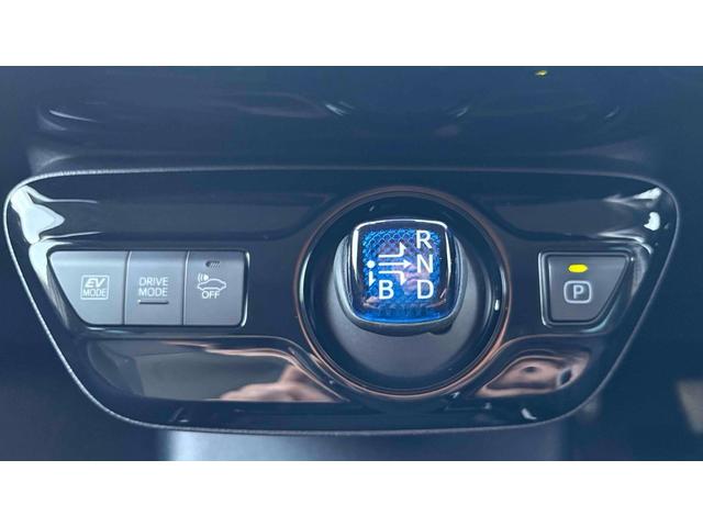 プリウス Ａツーリングセレクション　モデリスタ／１７インチホイール／ＬＥＤヘッドライト／ＥＴＣ／クリアランスソナー／アダクティブクルーズコントロール／パークアシスト／衝突被害軽減システム／バックカメラ／ＴＶ／オートマチックハイビーム（15枚目）