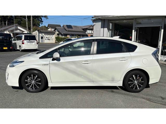 プリウス G サンルーフ/HDDナビ/バックカメラ/バックフォグ/ETC/オートクルーズコントロール/TV/CD/DVD再生/アルミホイール/スマートキー/電動格納ミラー/USB ミュージックプレイヤー接続可(12枚目)