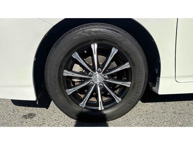 プリウス G サンルーフ/HDDナビ/バックカメラ/バックフォグ/ETC/オートクルーズコントロール/TV/CD/DVD再生/アルミホイール/スマートキー/電動格納ミラー/USB ミュージックプレイヤー接続可(24枚目)